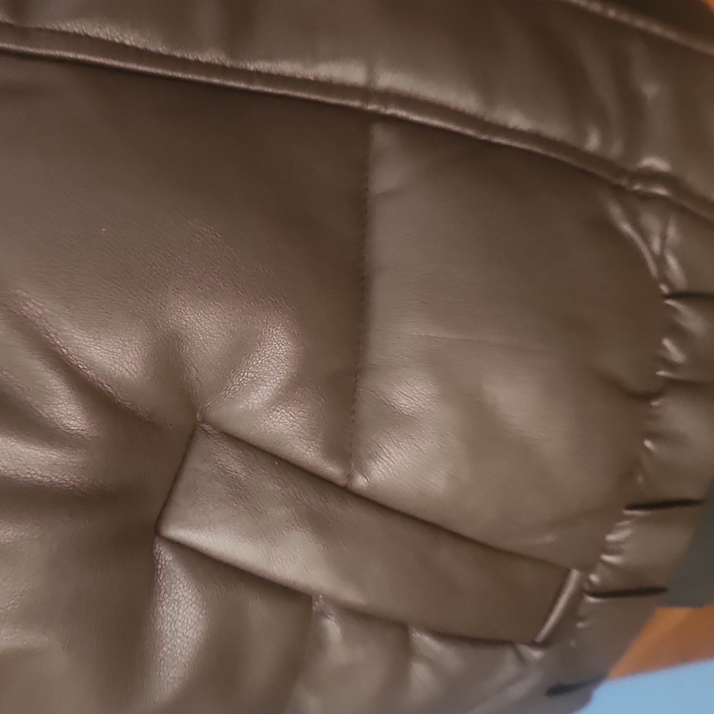 Abercrombie & Fitch Dark Brown Quilted Vest - Picture 4 of 6